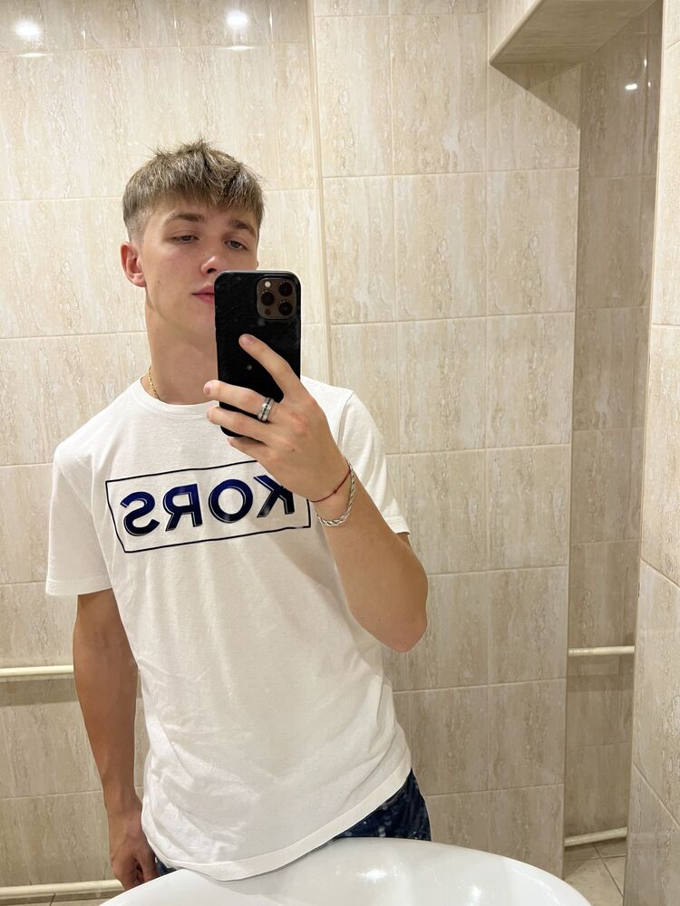  ,   Nikita, 19 ,   ,   , 