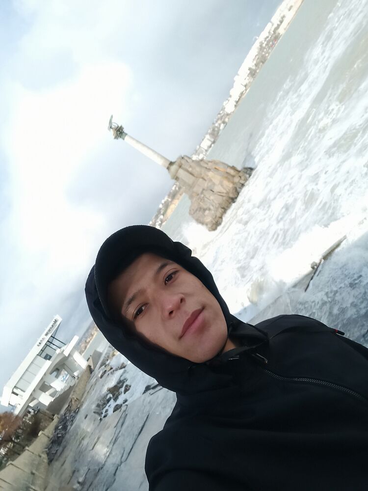  40572686  Umrzoq, 25 ,    