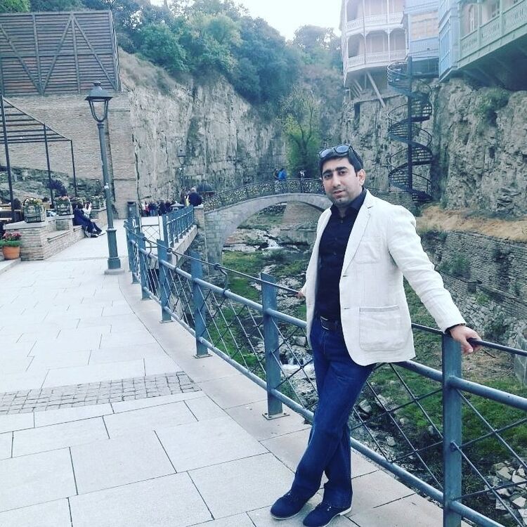  ,   Doctor, 40 ,   ,   , c 