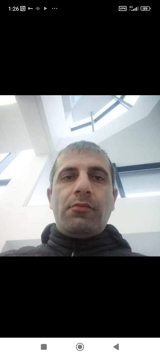  33502756  Oleg, 42 ,    