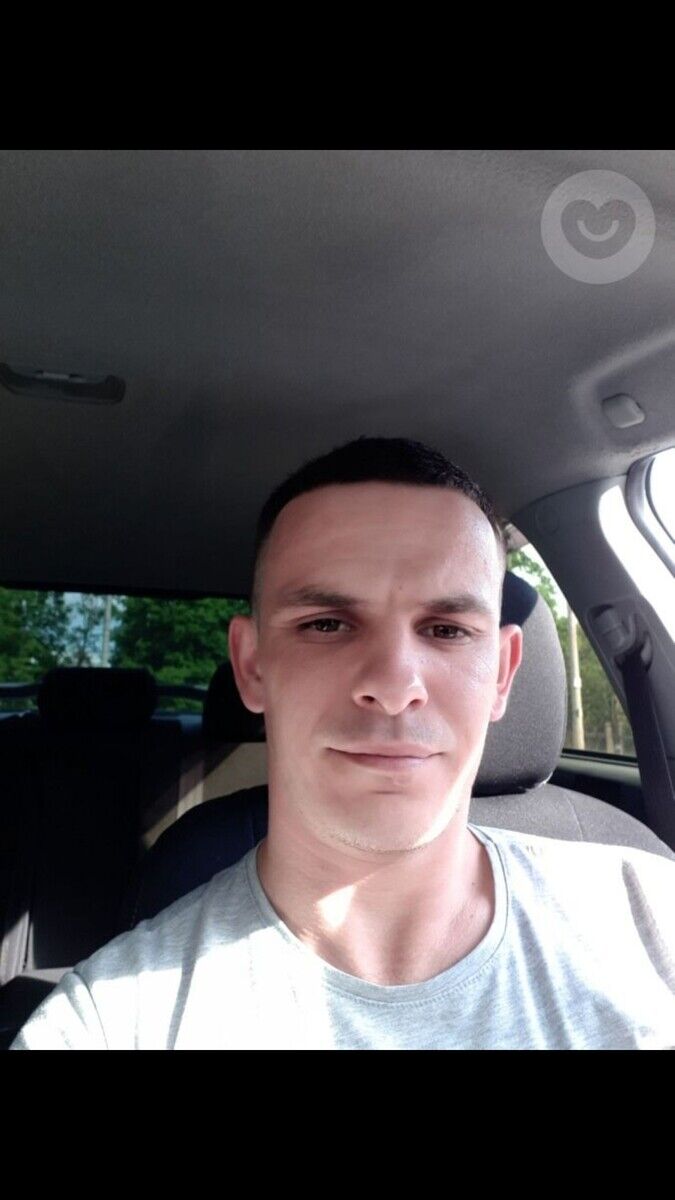  ,   Artem, 35 ,   ,   , c 