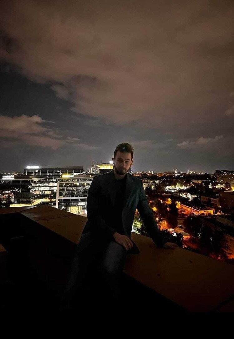  Bielany Wroclawskie,   Ruslan, 25 ,   ,   