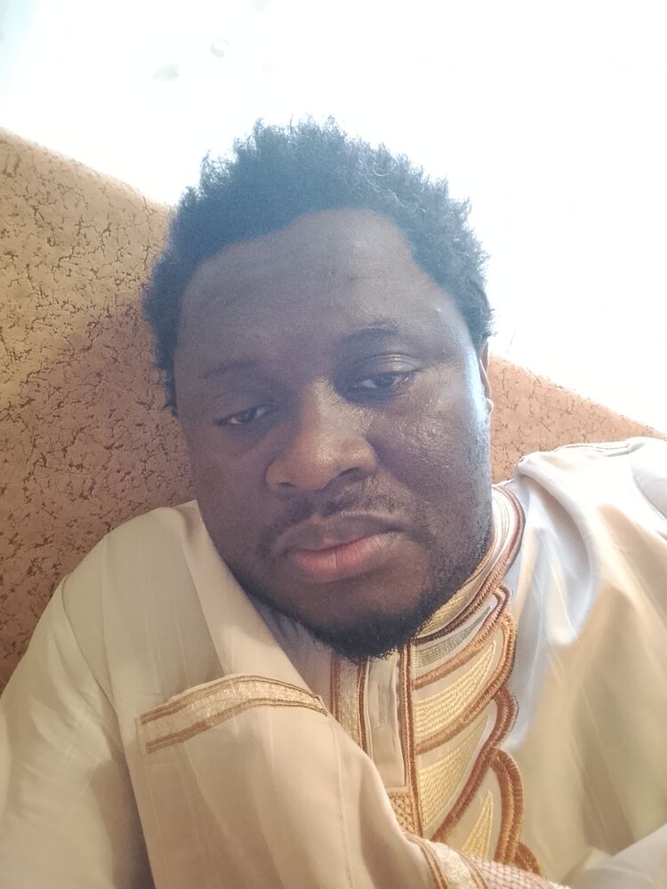  54037166  Chris chuki, 37 ,    