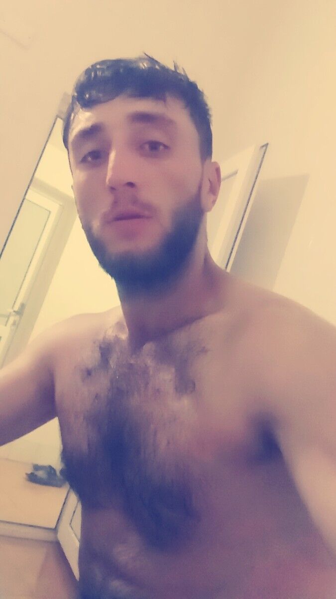  13794976  Serdar, 31 ,    
