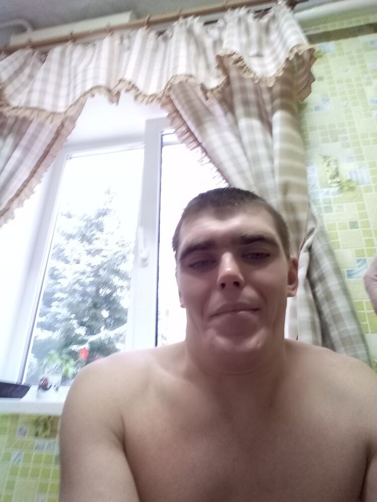  15038866  Nikolai, 36 ,    