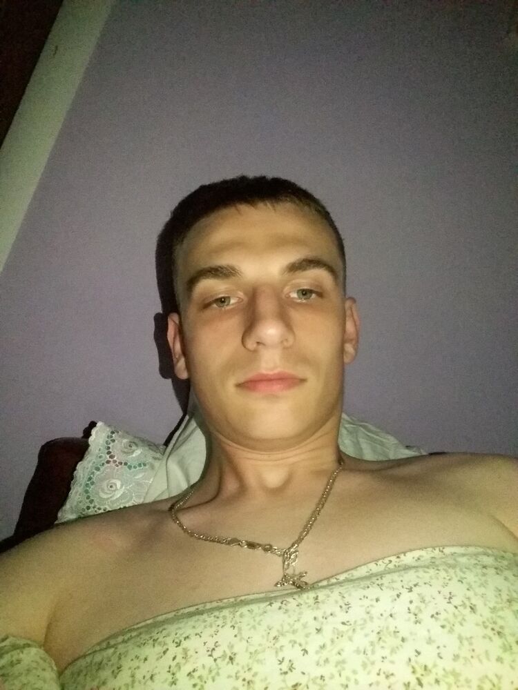  12517136  Nazariy, 26 ,    
