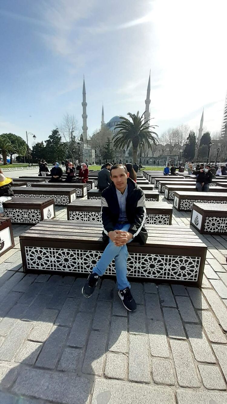  50207316  Aslan, 38 ,    