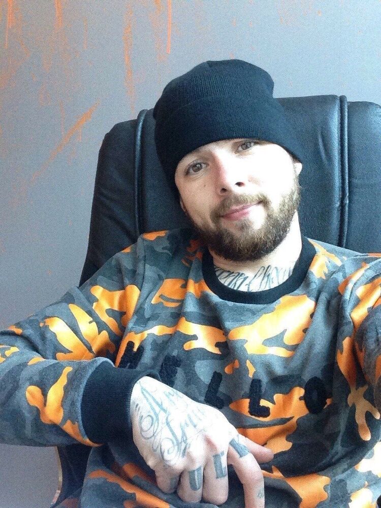  53816796  Anton, 36 ,    