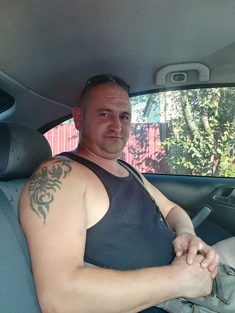  13016926  Vasil, 41 ,    