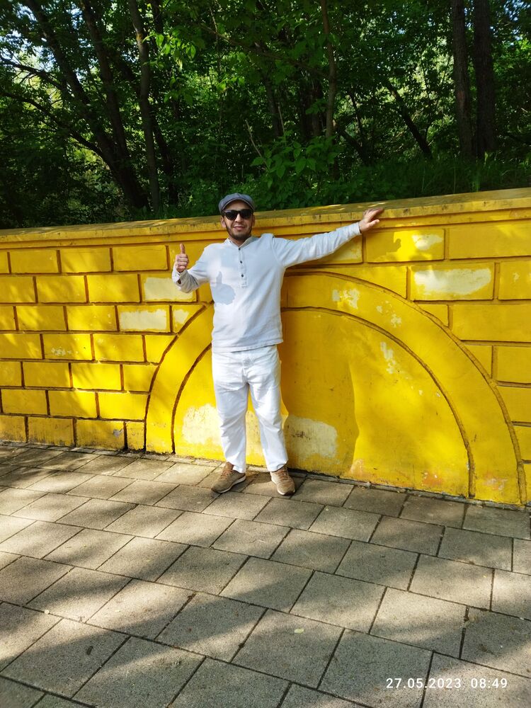  ,   Shuxrat, 34 ,   ,   
