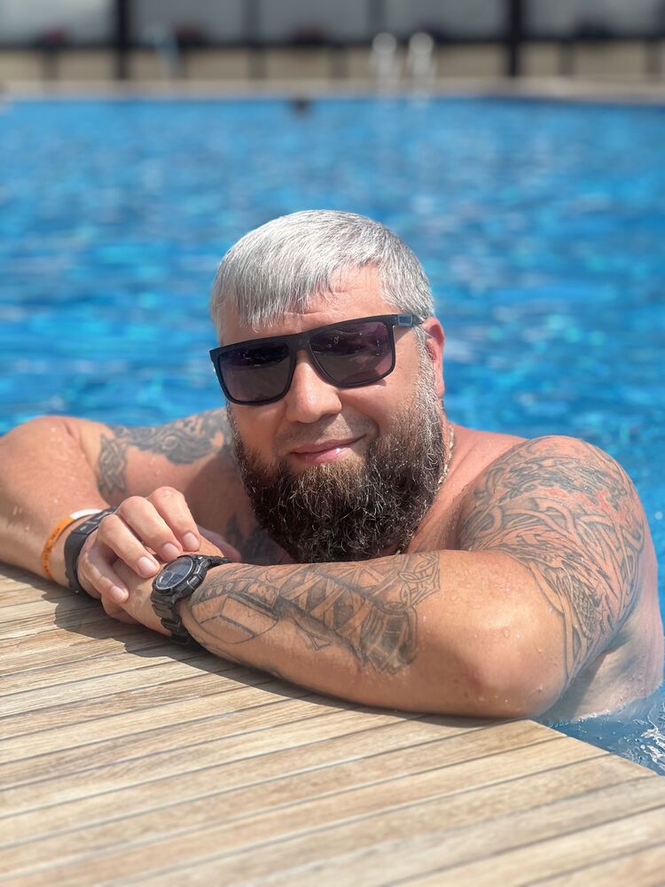  54441046  , 49 ,    --