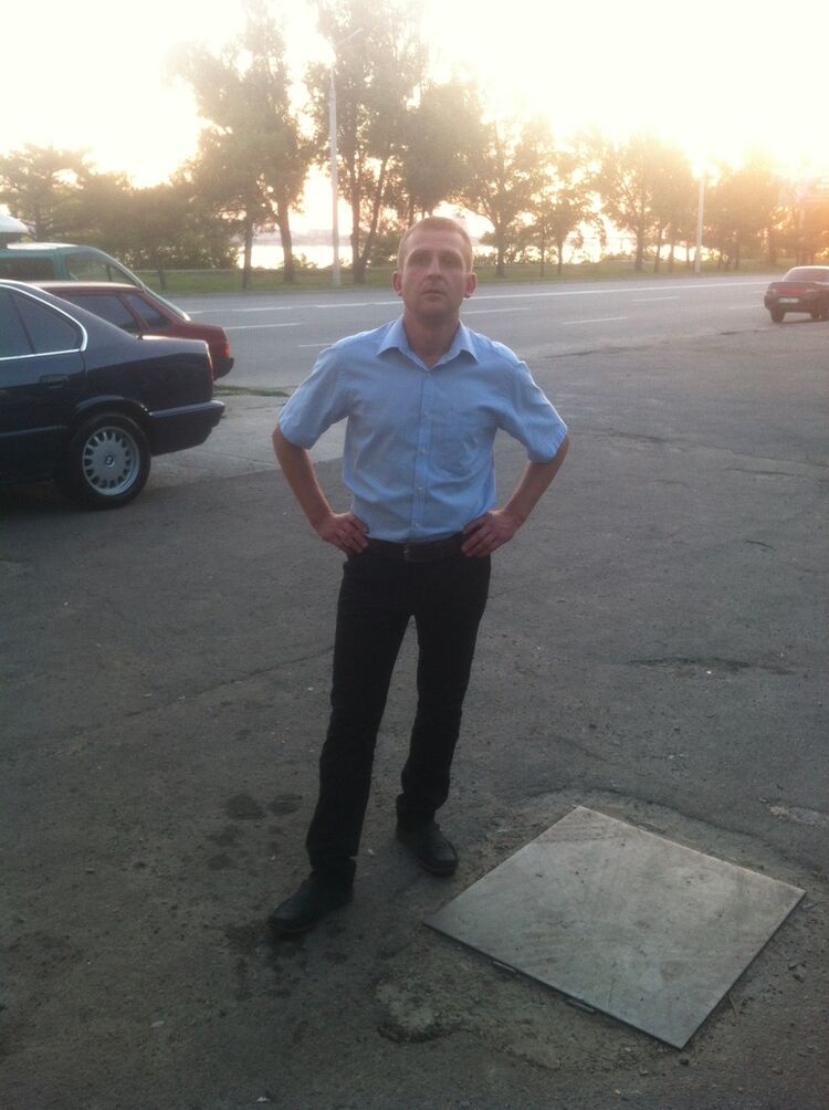  ,   Ruslan, 39 ,   ,   , c 