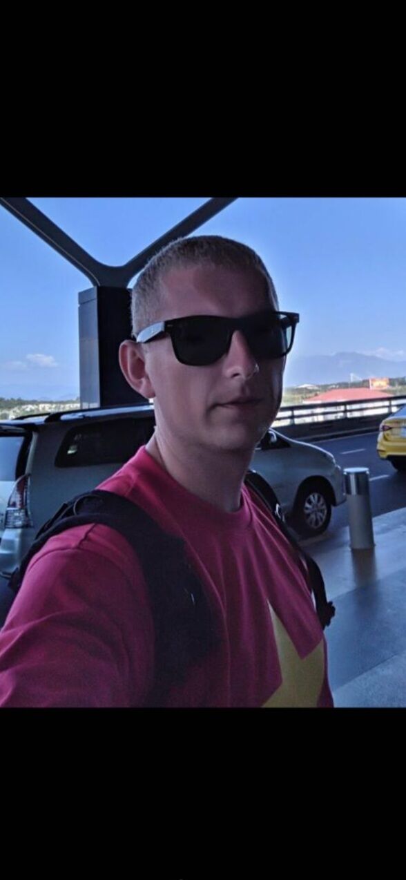  -,   Alex, 35 ,   ,   , 