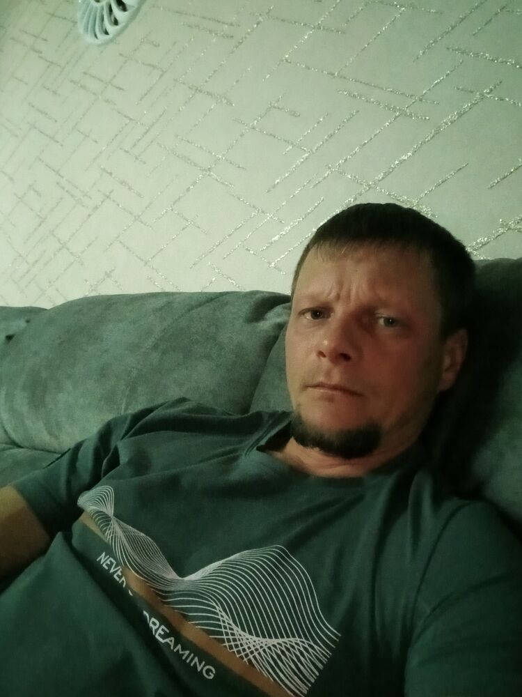  51085346  Roman, 43 ,    
