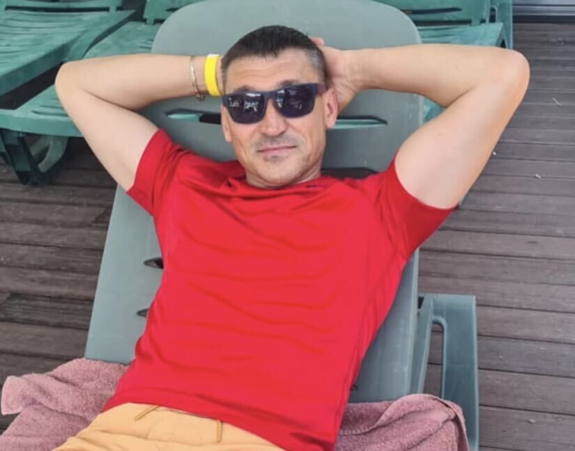  52578636  Damian, 45 ,    -