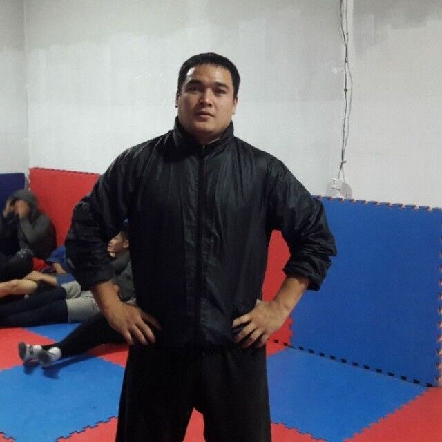  18962936  Sultan, 32 ,    