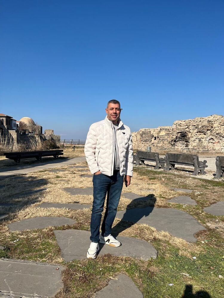  --,   Remzi, 43 ,   ,   