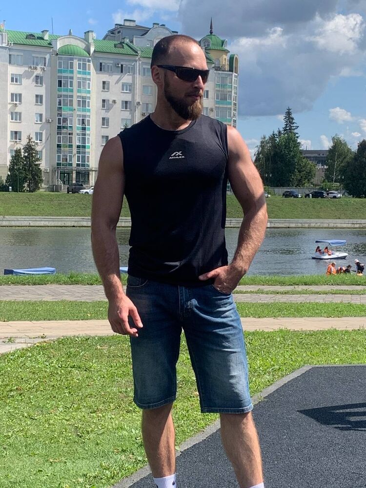  54127026  Willst, 25 ,    