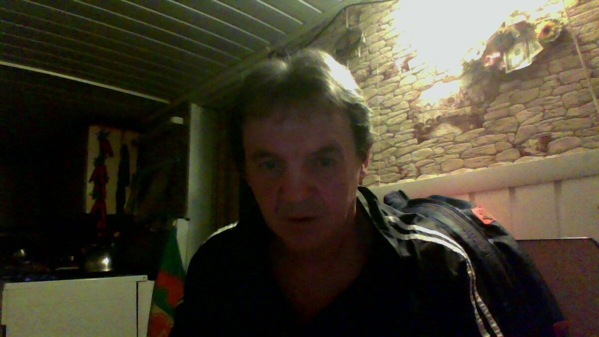  --,   , 62 ,  
