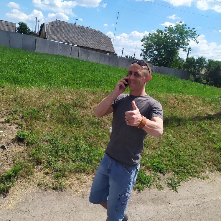  20540496  Mark, 40 ,    