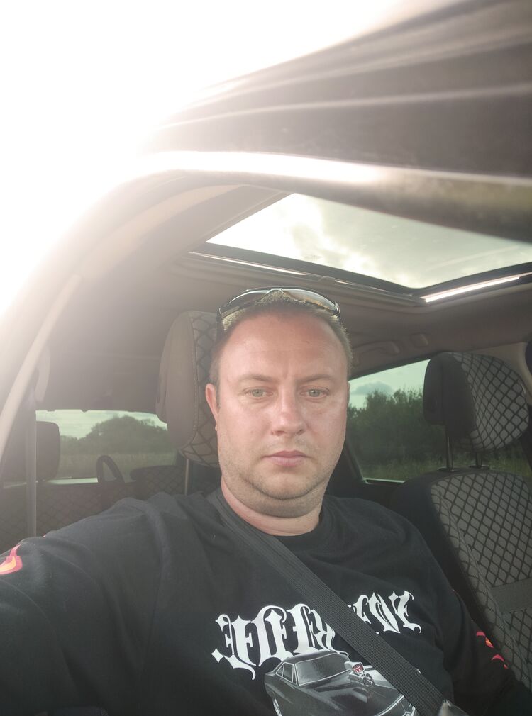  38225056  Vladimir, 36 ,    