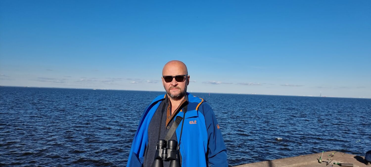  29561116  Oleg, 53 ,    -