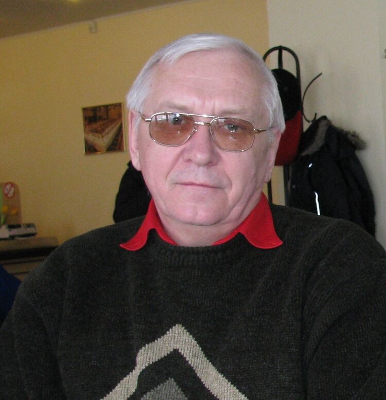  53911216  Vladimir, 68 ,    