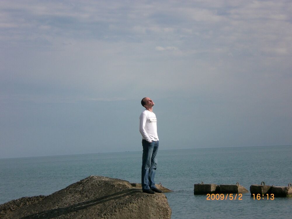  5845076  MAKSIM, 46 ,    