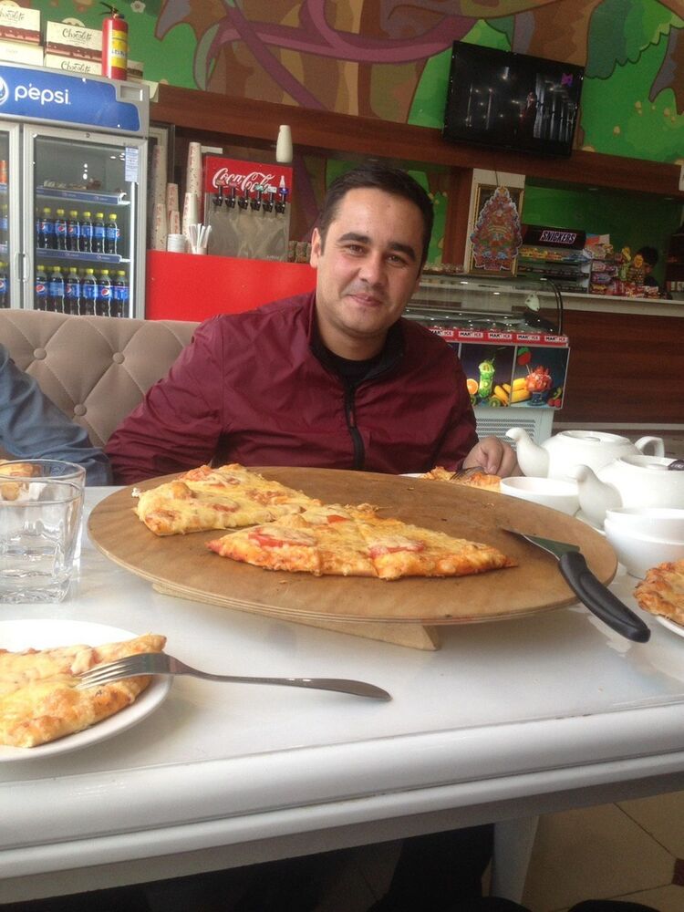  18677466  Shoxrux, 31 ,    