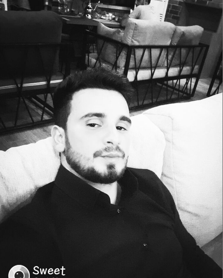  18144736  Ceyhun, 35 ,    