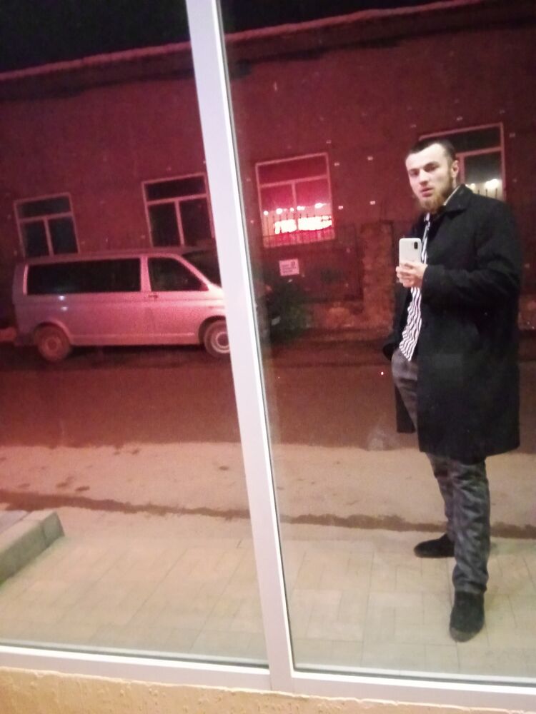  42916956  , 23 ,    