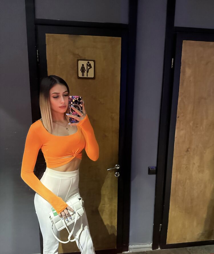  ,   Anastasia, 25 ,   ,   , c , 