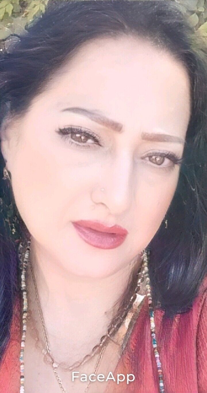  52240636  Hayat, 49 ,    