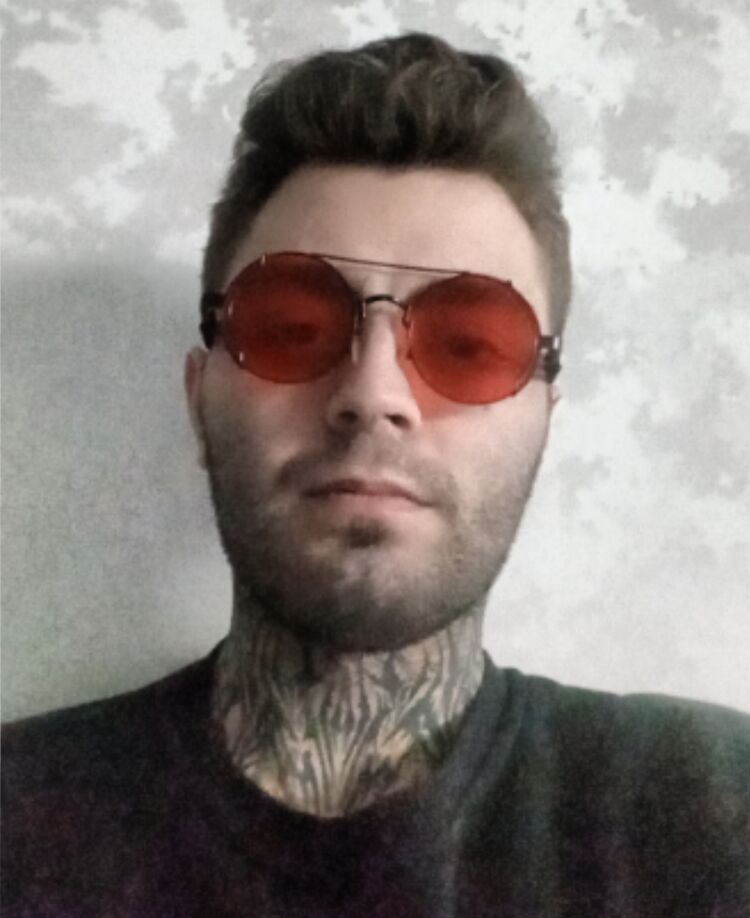  42404226  Vadim, 26 ,    