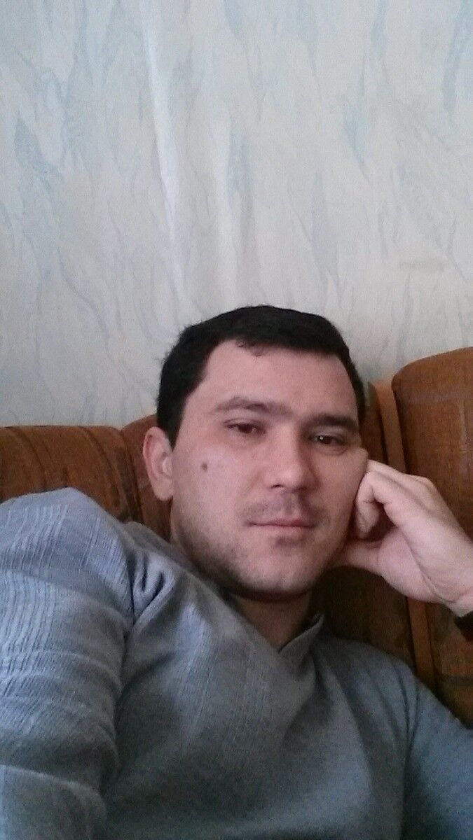  ,   Ruslan, 40 ,  