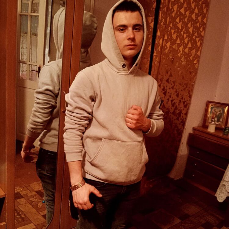  ,   Alexandru, 19 ,   ,   