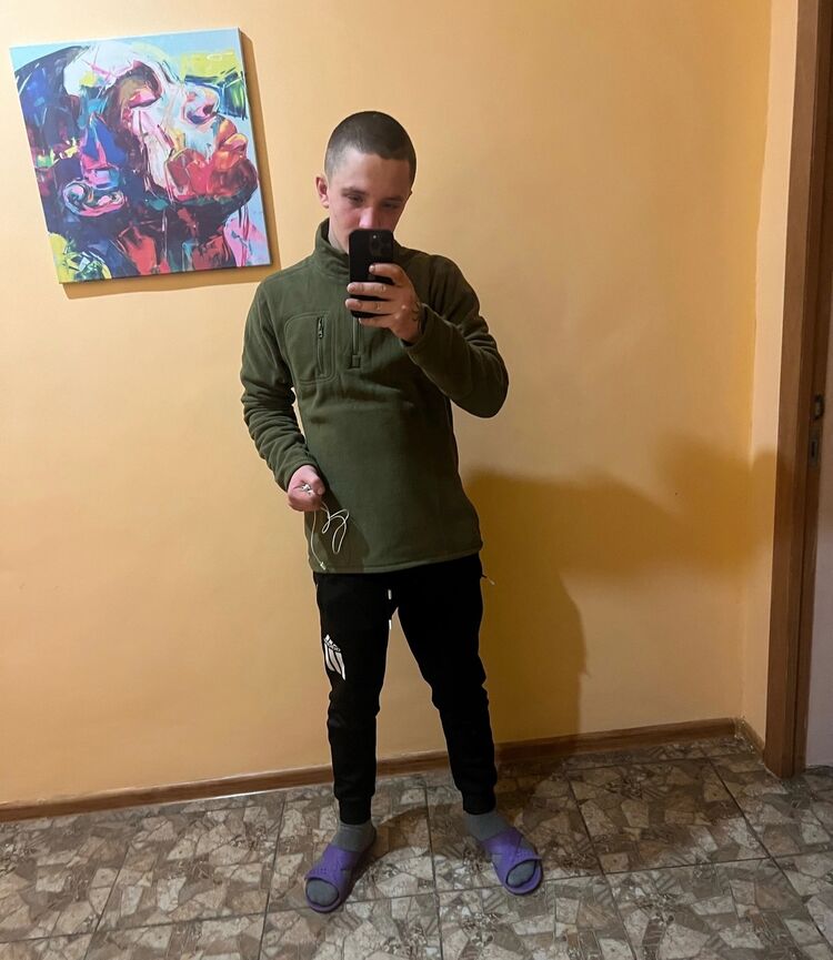  44067686  , 23 ,    