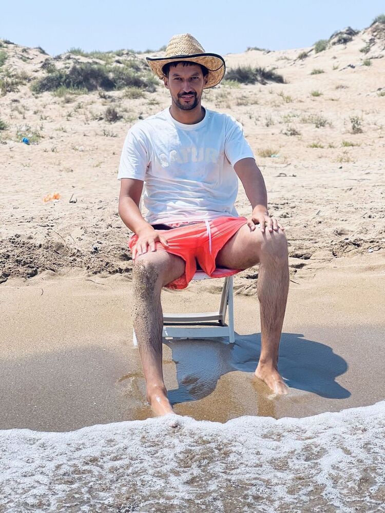  53932486  Akram, 30 ,    