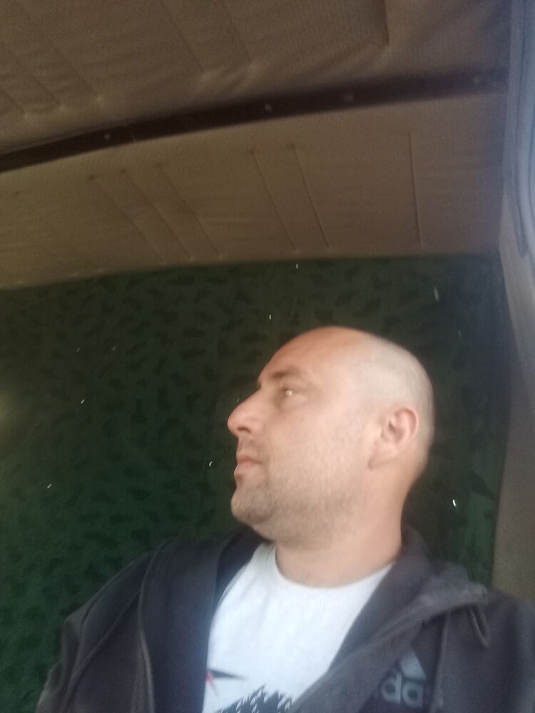  ,   Nazar, 39 ,  