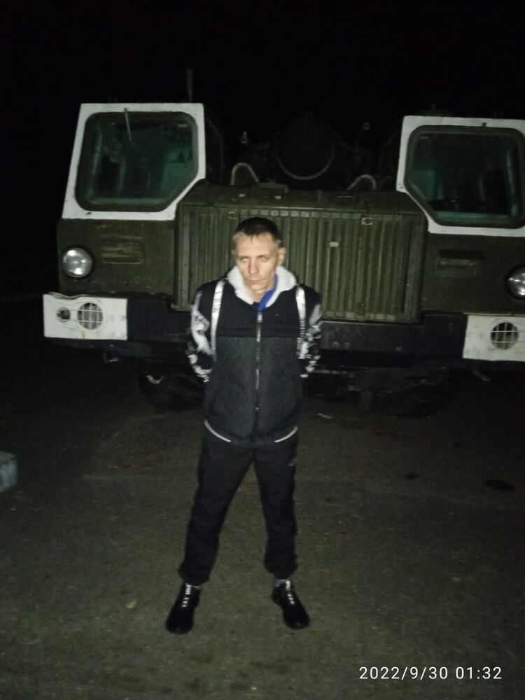  ,   Denis, 37 ,   ,   