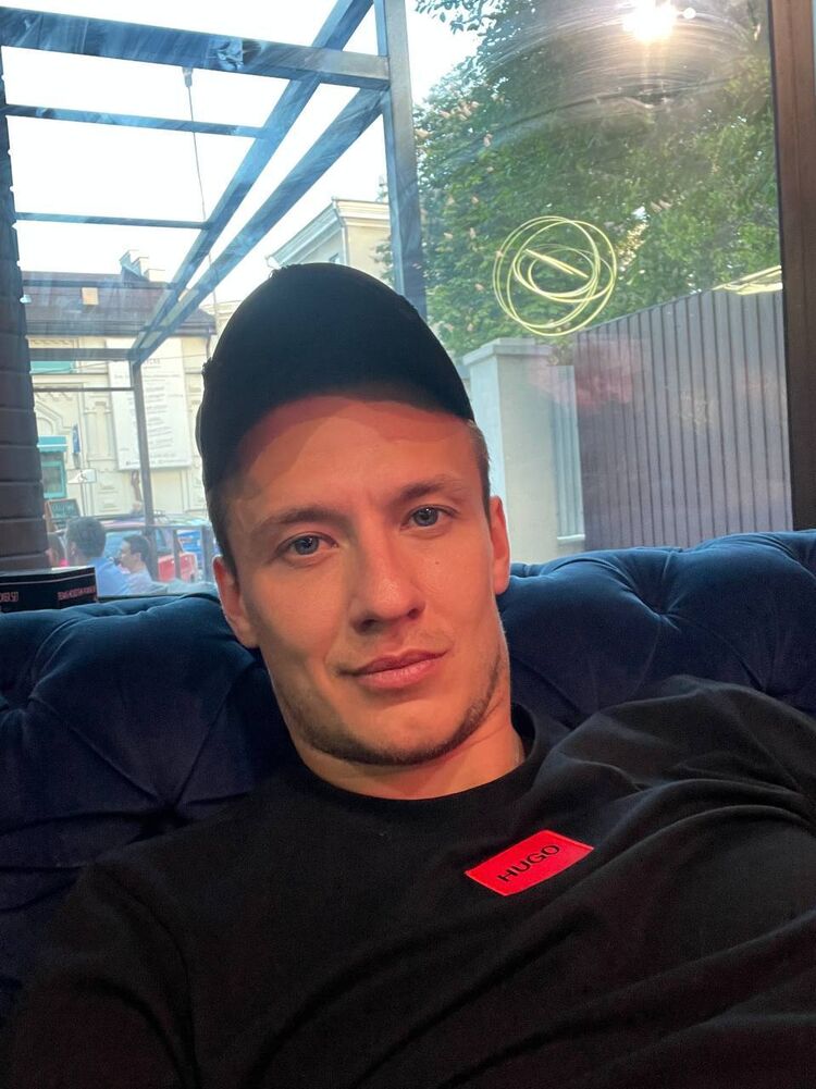  27560896  Maks, 32 ,    