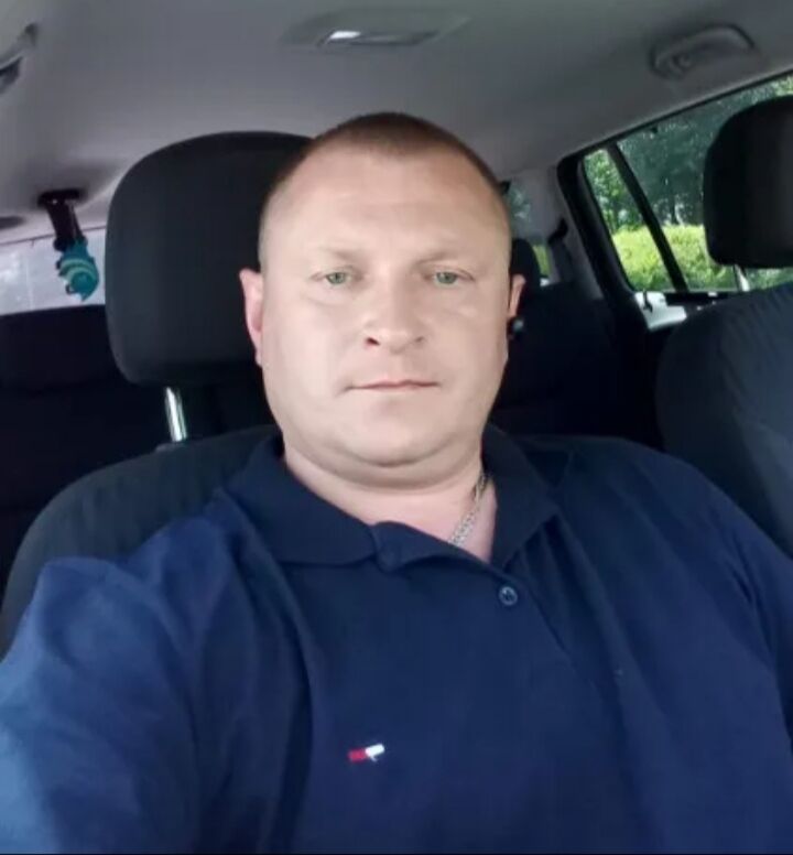  49844106  Denis, 43 ,    