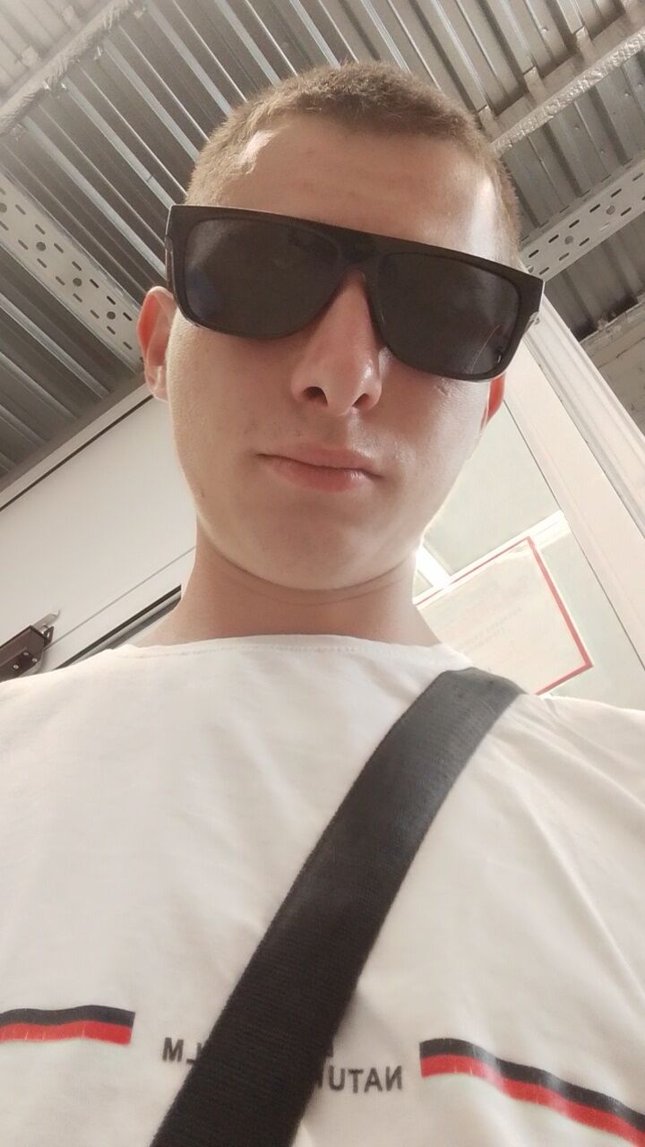  ,   Zarik, 21 ,  