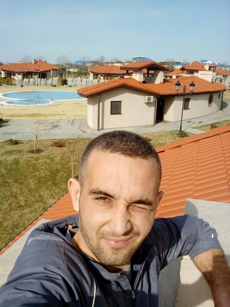  15283706  , 37 ,     