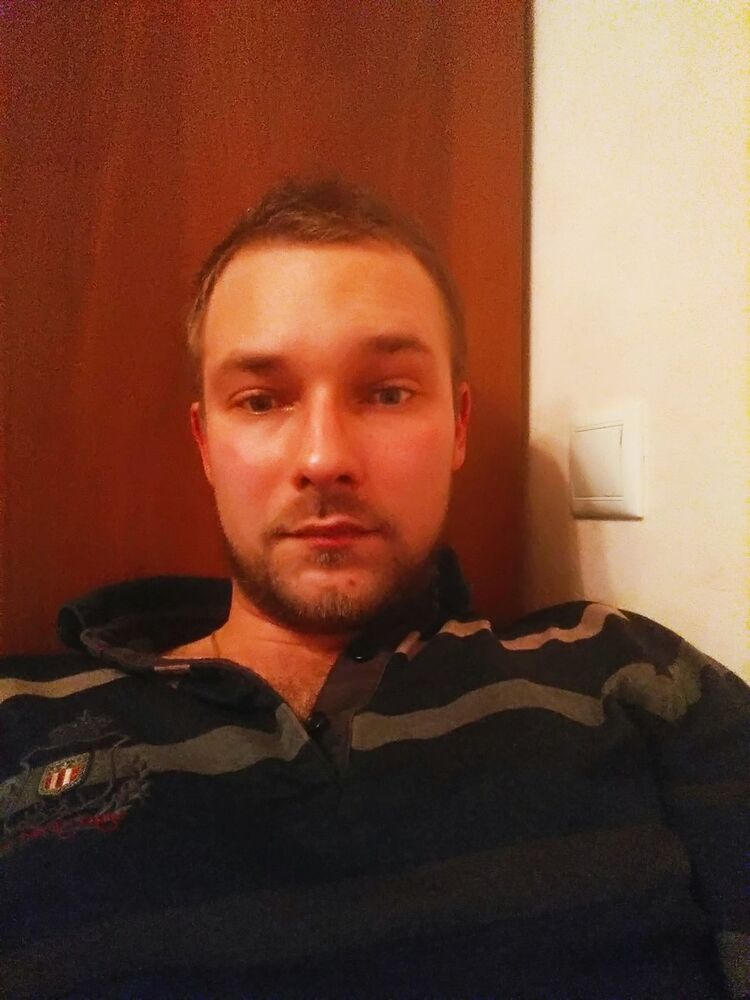  16113766  Artem, 31 ,    