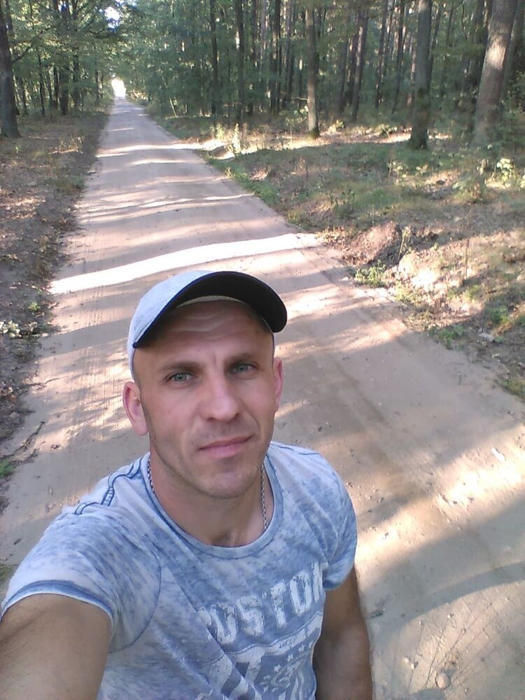  10043276  Igor, 40 ,    Grojec