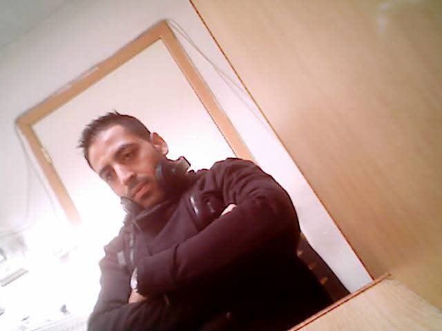  48899636  Ramzi, 37 ,    