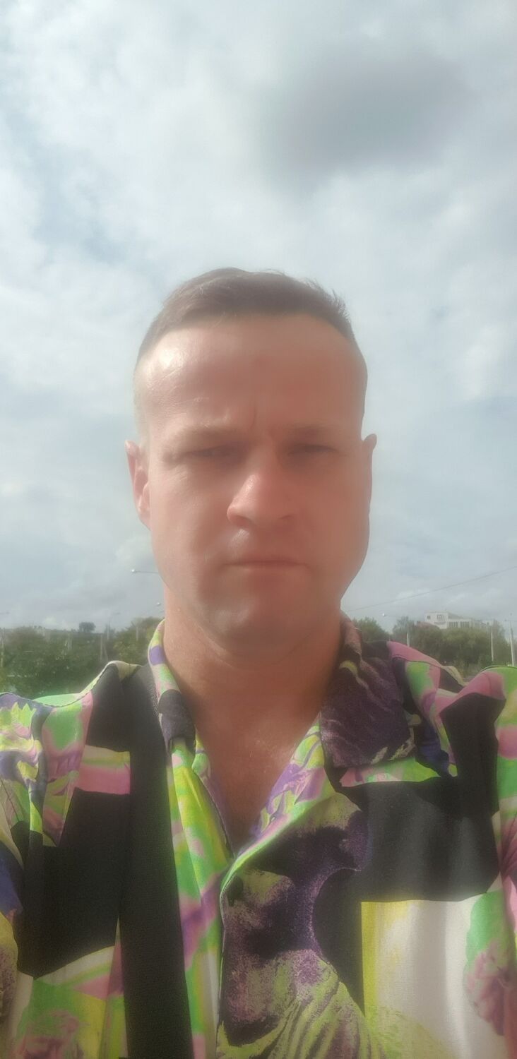  52832406  , 39 ,    