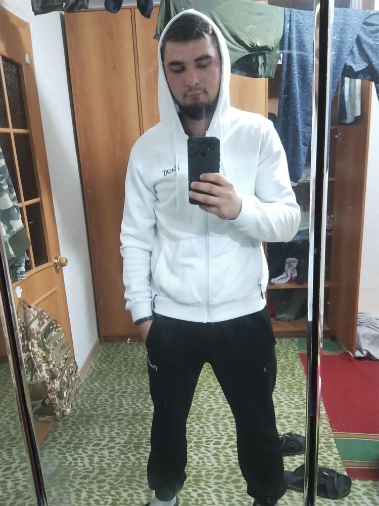  37336866  , 22 ,    