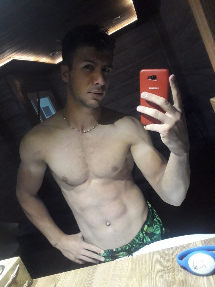  ,   Aliakbar, 28 ,   ,   , c 